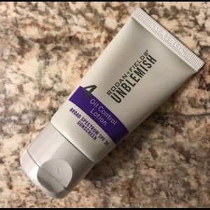 Rodan & Fields 20 SPF Oil Control Sunscreen.